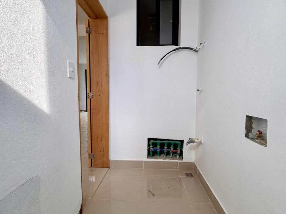 WhatsApp Image 2025-10-12 at 7.08.00 PM (2)