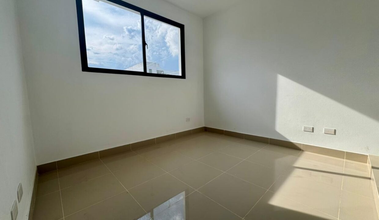 WhatsApp Image 2025-10-12 at 7.08.01 PM (4)