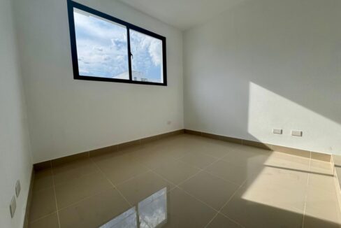 WhatsApp Image 2025-10-12 at 7.08.01 PM (4)