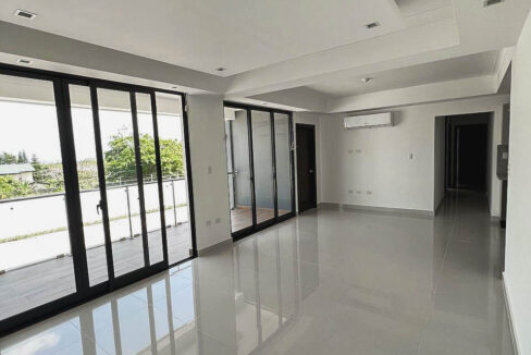 photo5165658163511405340