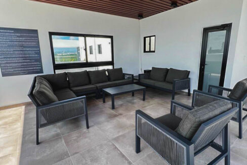 photo5165658163511405343