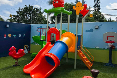 photo5165658163511405353