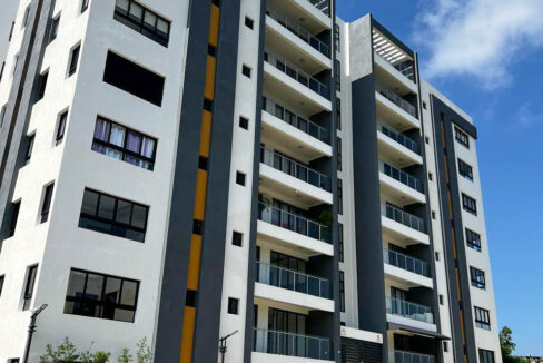 photo5165658163511405355