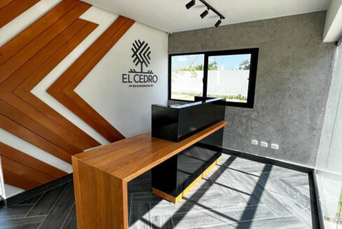 photo5165658163511405356