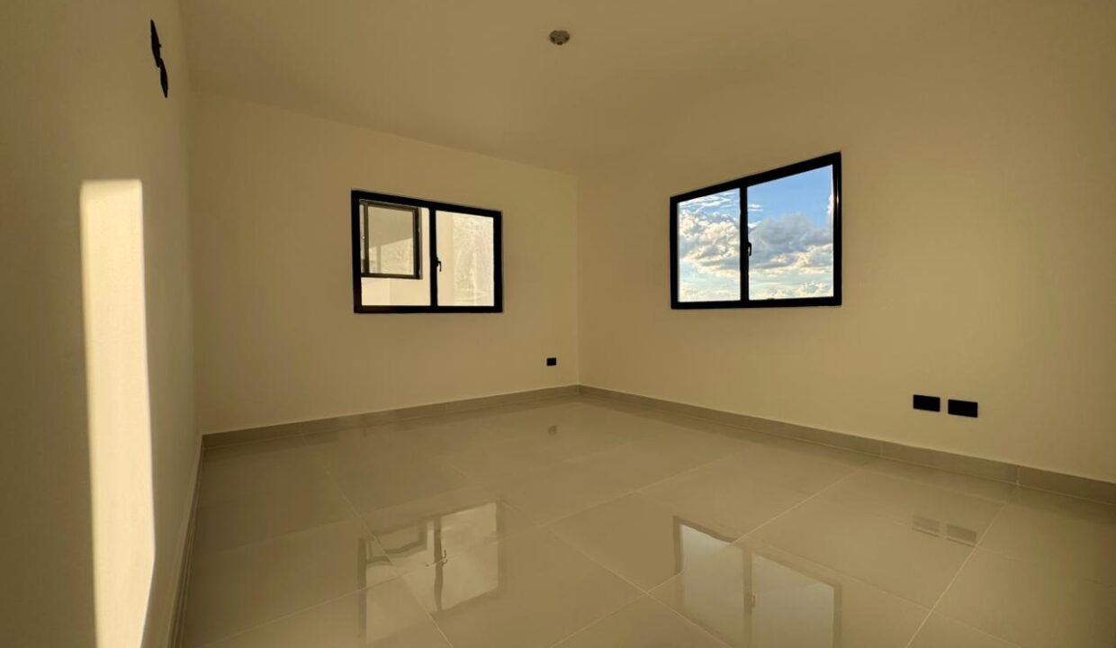 WhatsApp Image 2025-11-23 at 10.16.57 AM (4)