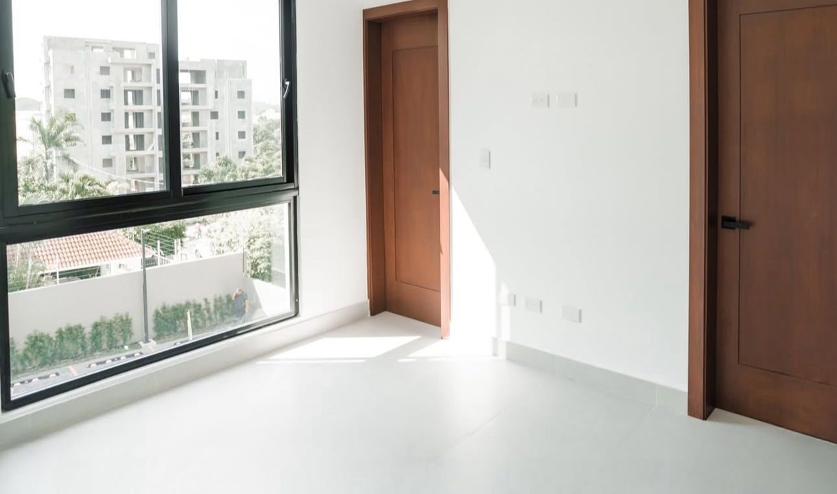 WhatsApp Image 2025-12-10 at 5.10.27 PM (4)