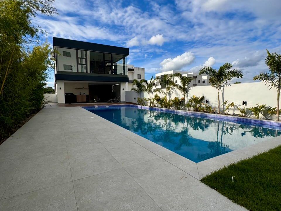 WhatsApp Image 2025-11-23 at 10.16.55 AM (3)