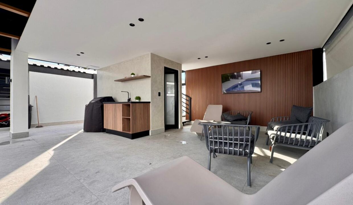 WhatsApp Image 2025-11-23 at 10.16.56 AM