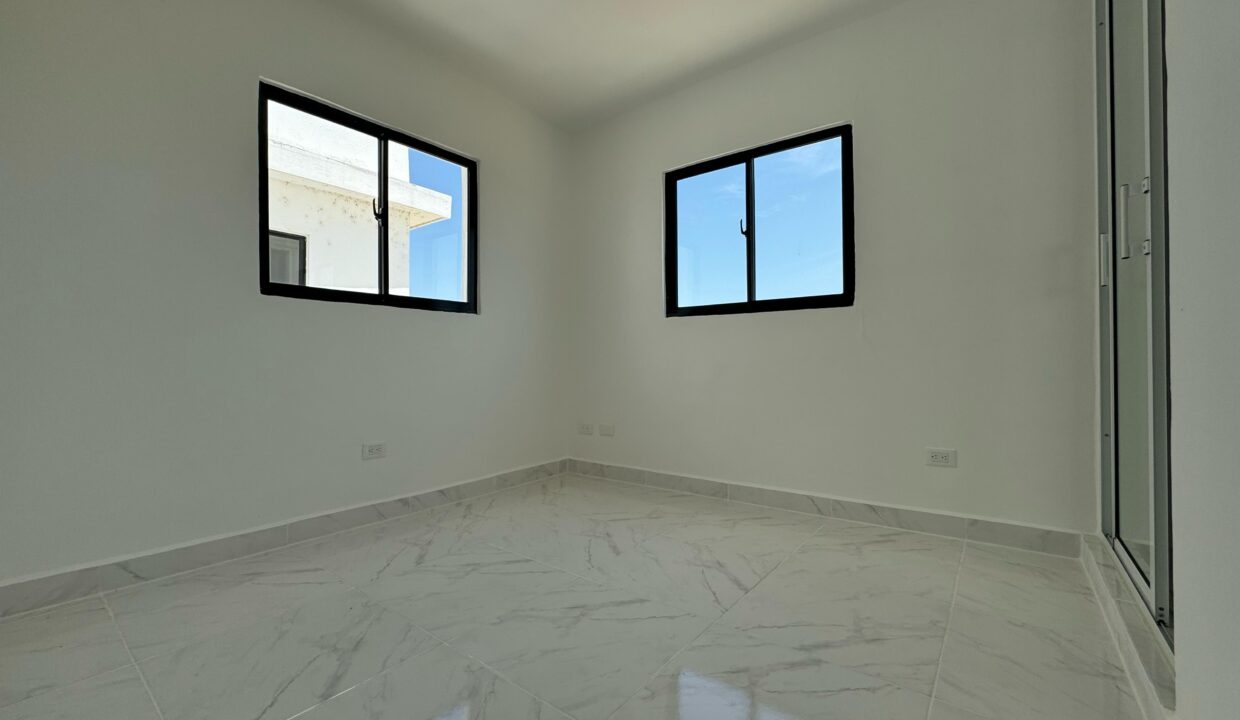 WhatsApp Image 2026-02-12 at 18.05.51