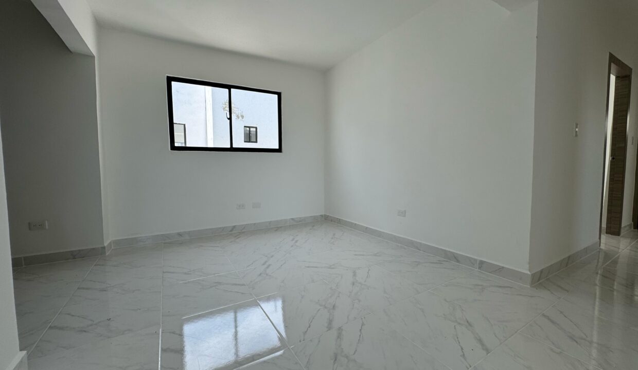 WhatsApp Image 2026-02-12 at 18.05.52 (8)